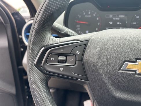 Used 2025 Chevrolet Trax LS w/ LS Convenience Package FWD image 23