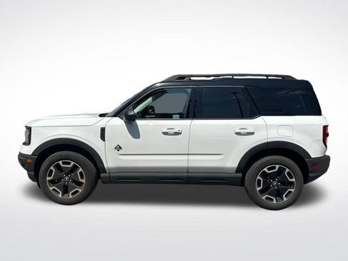 Used 2023 Ford Bronco Sport Outer Banks w/ Tech Package AWD/4WD image 2