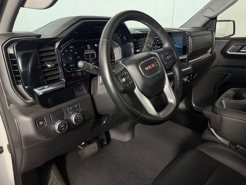 Used 2025 GMC Sierra 1500 SLT RWD image 13