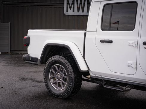 Used 2020 Jeep Gladiator Rubicon w/ Uconnect 4C Nav & Sound Group image 5
