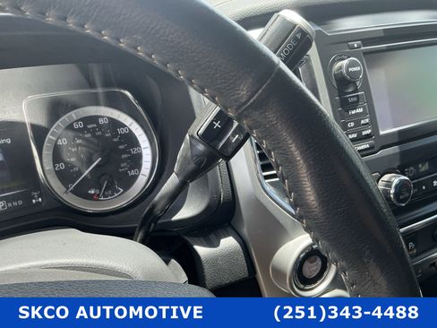 Used 2017 Nissan Titan PRO-4X AWD/4WD image 22