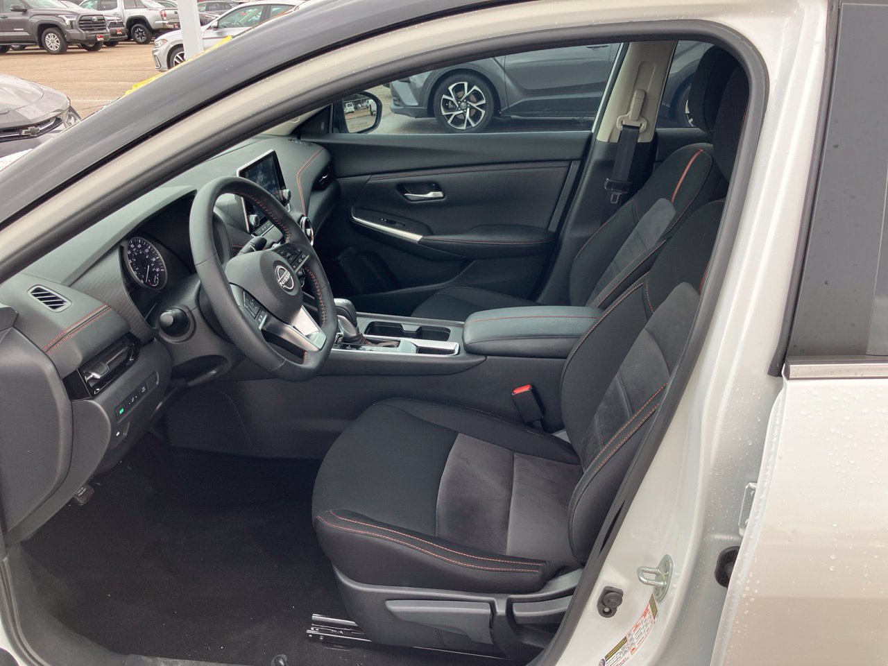 Used 2025 Nissan Sentra SR w/ Midnight Edition FWD image 7
