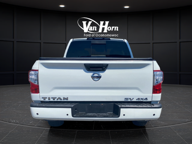 Used 2022 Nissan Titan SV AWD/4WD image 6