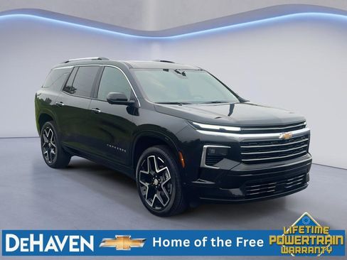 Used 2026 Chevrolet Traverse High Country w/ LPO, Floor Liner Package AWD/4WD image 8