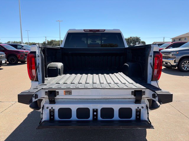 Used 2023 GMC Sierra 1500 AT4 w/ Technology Package AWD/4WD image 5