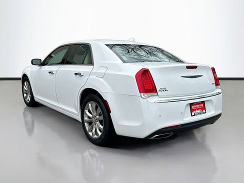 Used 2018 Chrysler 300 Limited w/ Safetytec Plus Group image 8