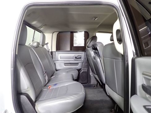 Used 2011 RAM 2500 ST w/ ST Popular Equipment Group AWD/4WD image 30