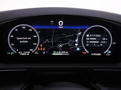 Used 2025 Porsche Cayenne S image 11