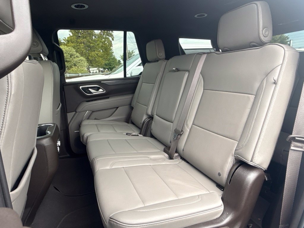 Used 2022 GMC Yukon SLT w/ SLT Luxury Package AWD/4WD image 14