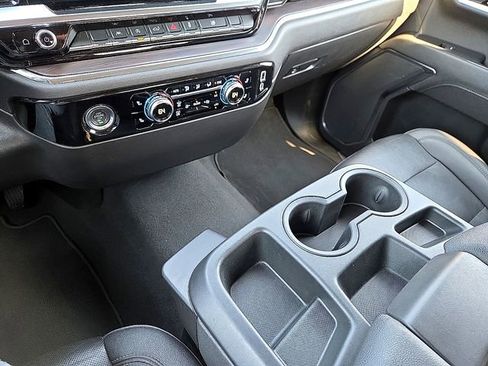 Certified 2024 GMC Sierra 1500 SLT image 25