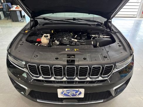 Used 2022 Jeep Grand Cherokee Limited AWD/4WD image 61