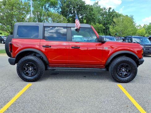 Used 2023 Ford Bronco Wildtrak AWD/4WD image 9