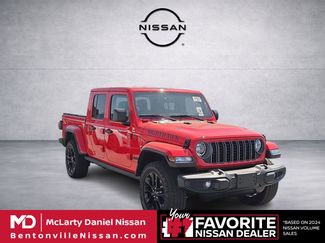 Used 2025 Jeep Gladiator Sport video 1