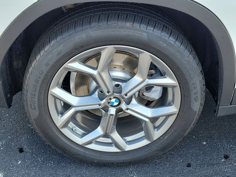 Used 2024 BMW X3 xDrive30i w/ Premium Package AWD/4WD image 7