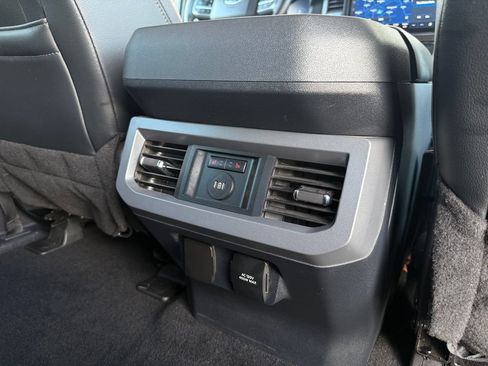 Used 2024 Ford F350 Lariat w/ Lariat Ultimate Package AWD/4WD image 33