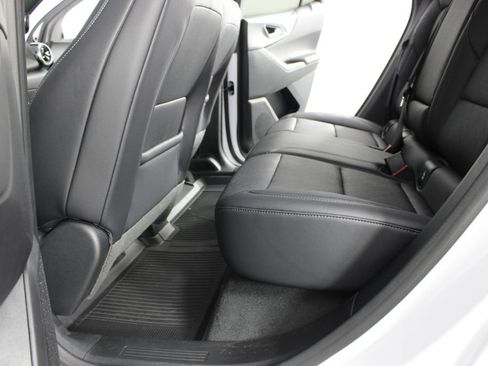 New 2027 Chevrolet Equinox LT w/ Convenience Package II FWD image 16