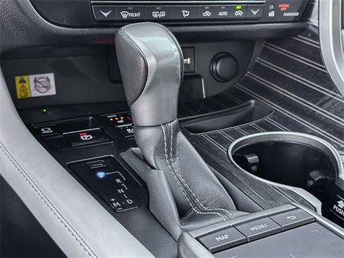 Used 2022 Lexus RX 350 FWD w/ Luxury Package image 18