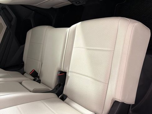 Used 2019 Volkswagen Tiguan SE w/ Panoramic Sunroof Package FWD image 22