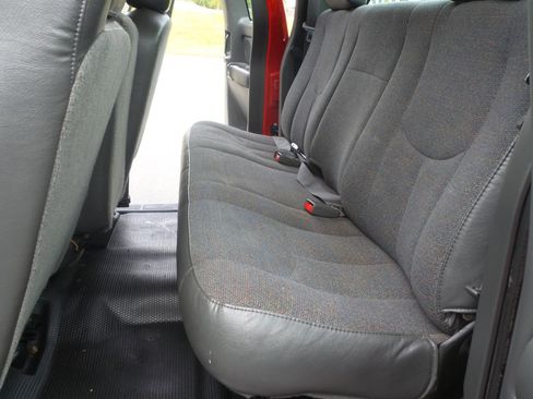 Used 2004 Chevrolet Silverado 1500 W/T image 29