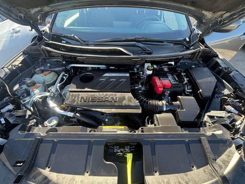 Used 2025 Nissan Rogue SV image 34
