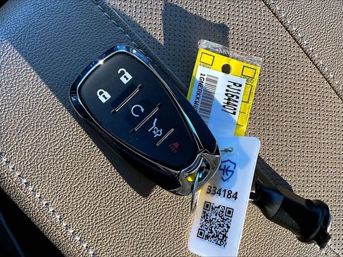 Used 2023 Chevrolet Traverse Premier image 16