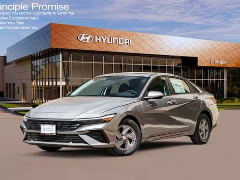 New 2025 Hyundai Elantra SE image 1