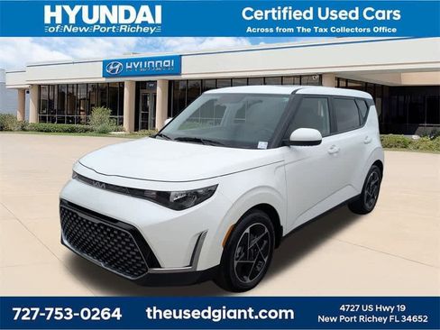 Used 2024 Kia Soul EX image 1