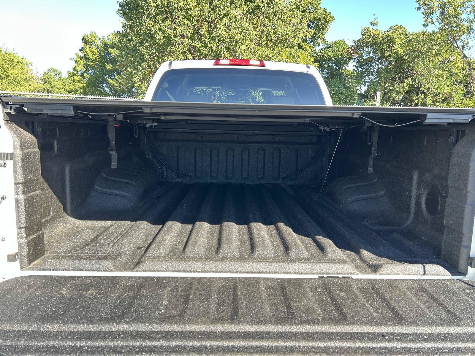 Used 2024 Nissan Frontier SV RWD image 9