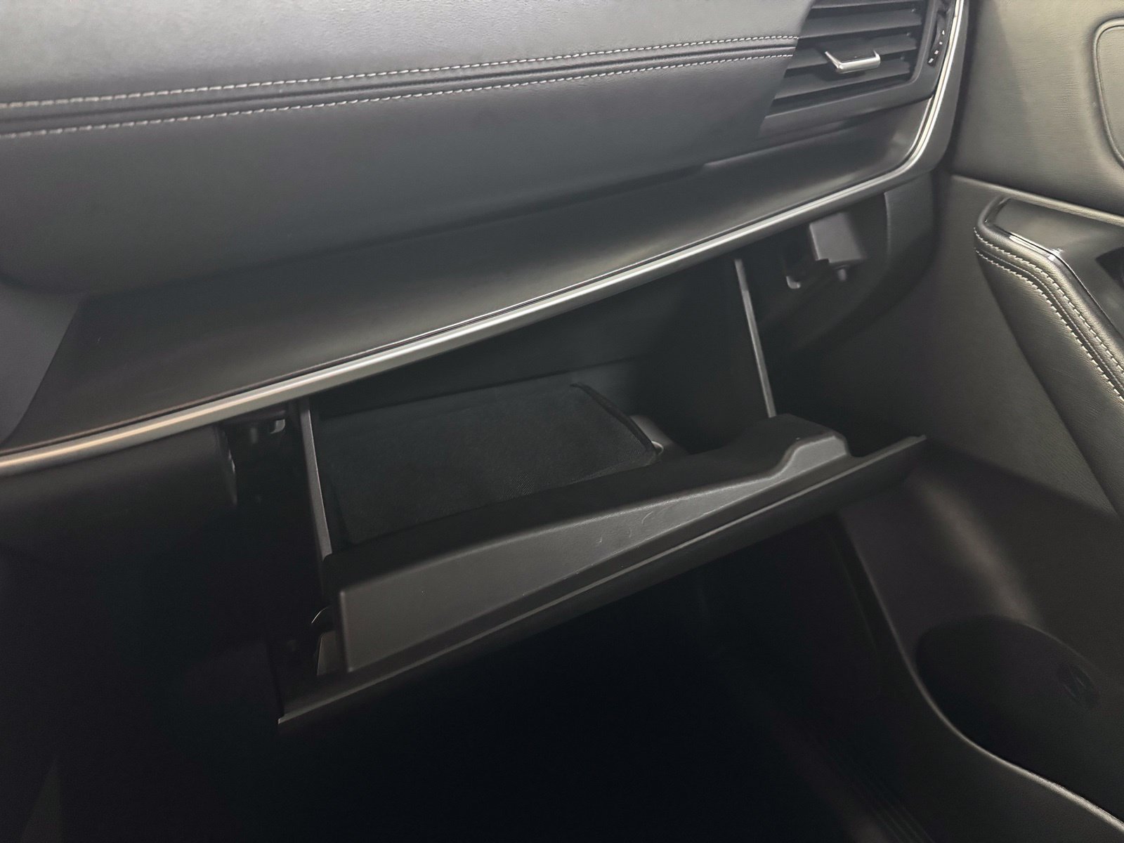 Certified 2025 Nissan Rogue SV AWD/4WD image 30