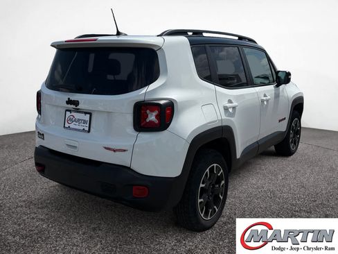 Used 2023 Jeep Renegade Trailhawk AWD/4WD image 5