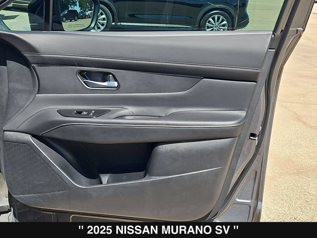 Used 2025 Nissan Murano SV FWD image 31