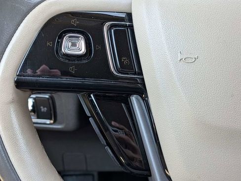Used 2021 Lincoln Corsair AWD image 27