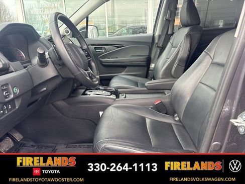 Used 2019 Honda Pilot Touring image 12