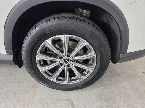 Certified 2025 Mercedes-Benz GLC 300 image 16