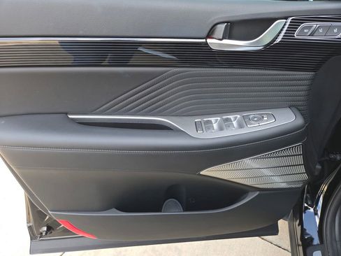 Used 2024 Hyundai Palisade Calligraphy image 33