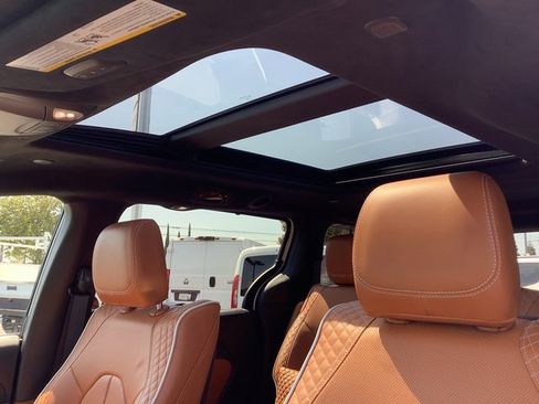 Used 2024 Chrysler Pacifica Pinnacle image 23