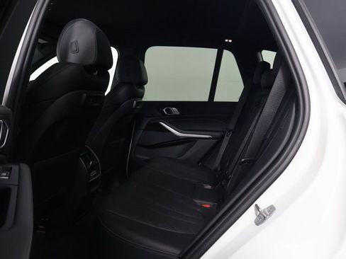 Used 2023 BMW X5 sDrive40i w/ Premium Package image 11