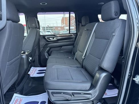 Used 2022 GMC Yukon XL SLE image 11