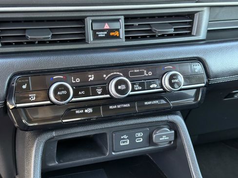 Used 2023 Honda Pilot EX-L image 11