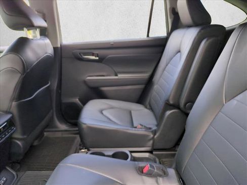 Certified 2026 Toyota Highlander XLE AWD/4WD image 20