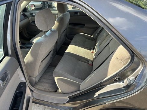Used 2006 Toyota Camry FWD image 10