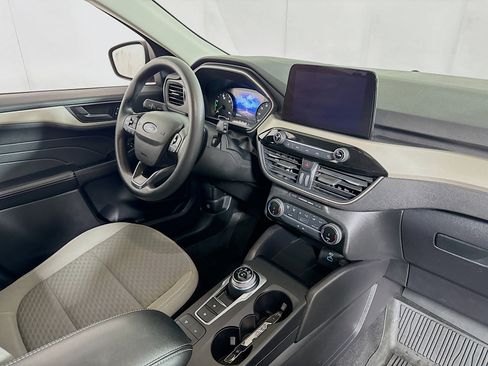 Used 2022 Ford Escape SE image 27