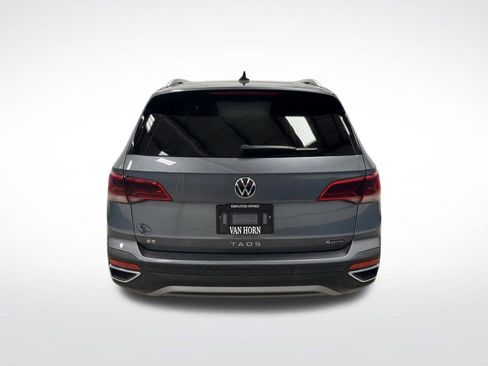 Used 2023 Volkswagen Taos SE image 12