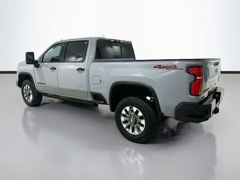 Used 2024 Chevrolet Silverado 2500 LTZ w/ LTZ Plus Package AWD/4WD image 5