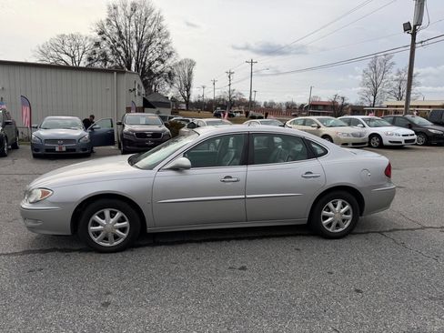 Used 2006 Buick LaCrosse CXL w/ Driver Confidence Package image 4
