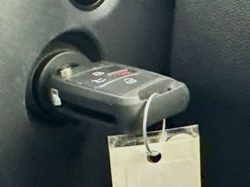 Used 2018 Volkswagen Tiguan S w/ 3rd Row Seat Package image 18