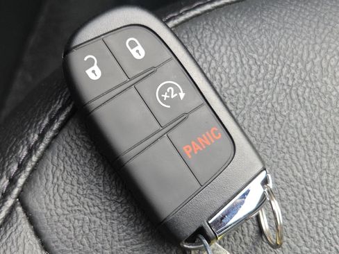 Used 2023 Jeep Compass Limited AWD/4WD image 34