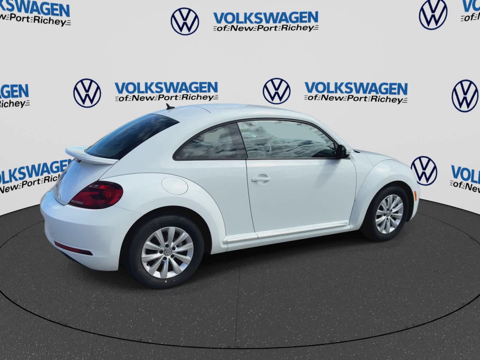 Used 2019 Volkswagen Beetle 2.0T S FWD image 8