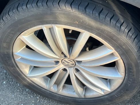 Used 2013 Volkswagen Tiguan S AWD/4WD image 17