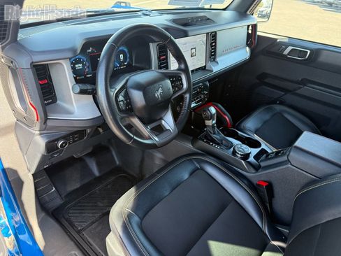 Used 2025 Ford Bronco Big Bend w/ Black Diamond Package image 11